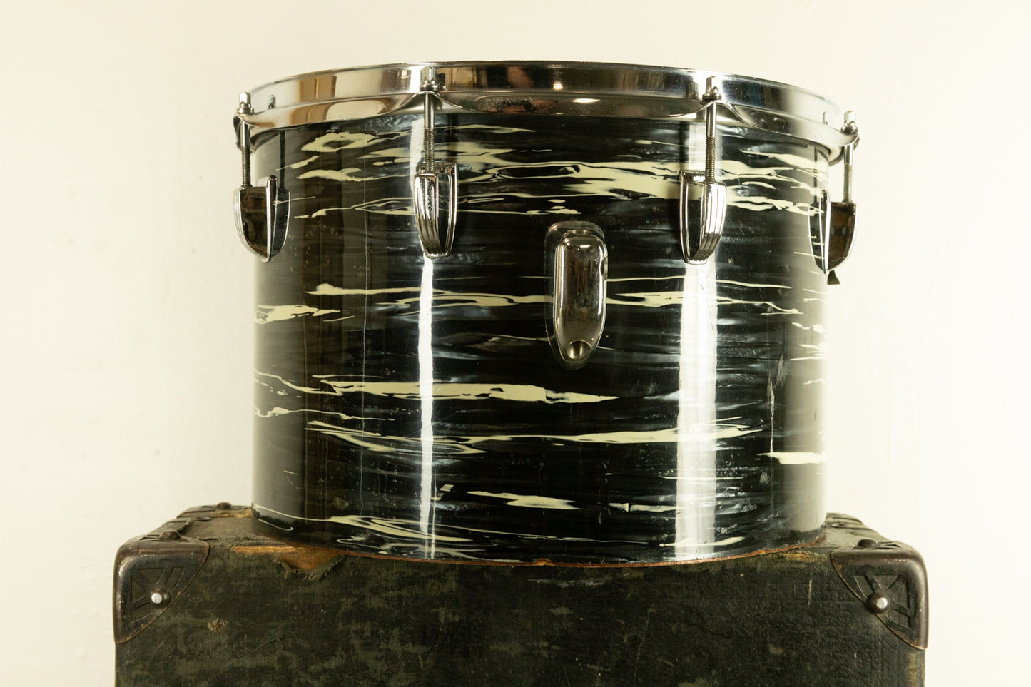 1970s Ludwig 10x15 Oyster Black Pearl Tom