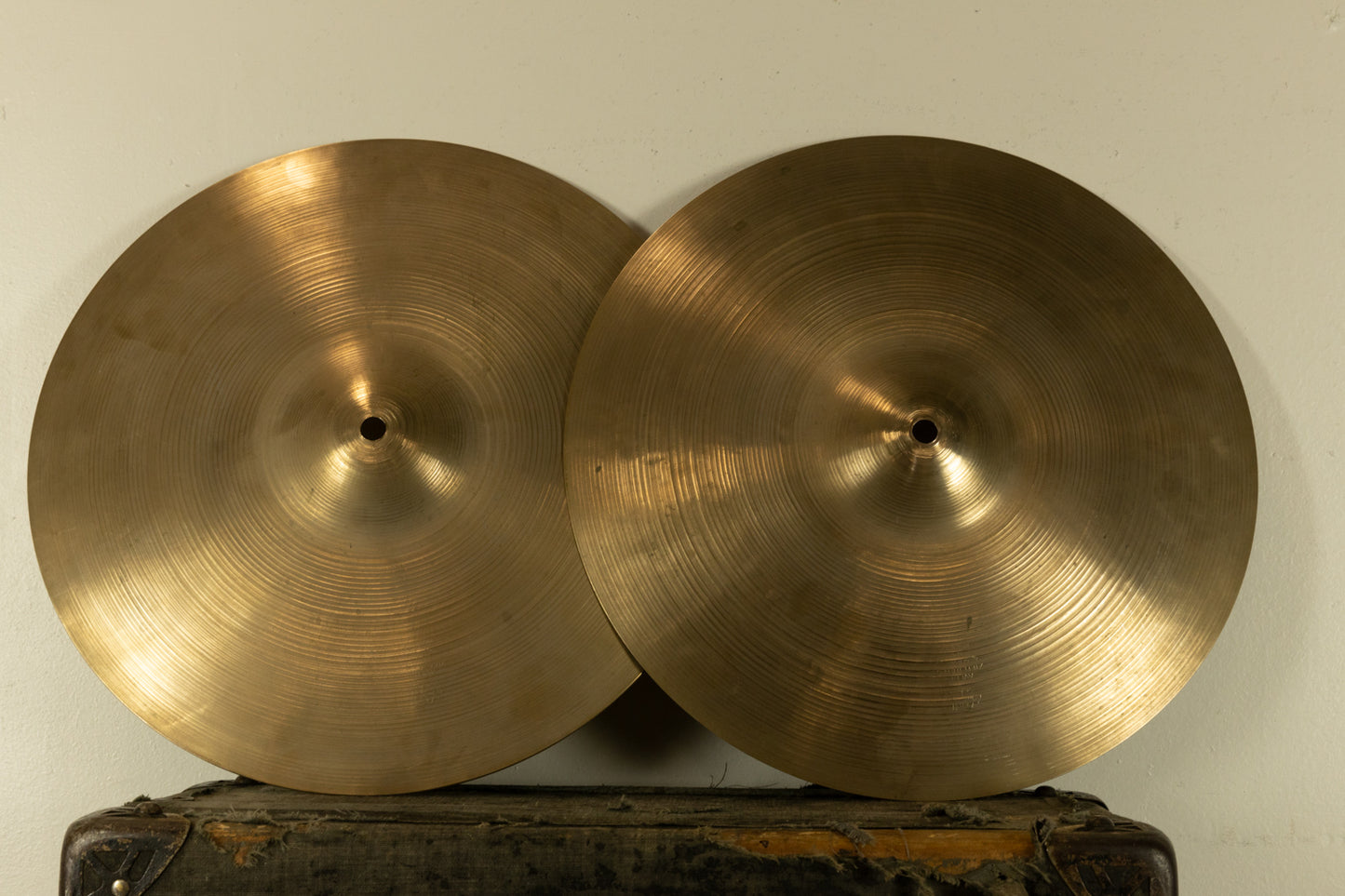 1960s Zildjian A 14" New Beat Hi Hat Cymbals 828g 1049g