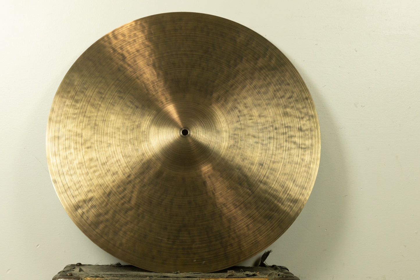 Leon 22"  Modern Vintage Constantinople Ride Cymbal 2380g