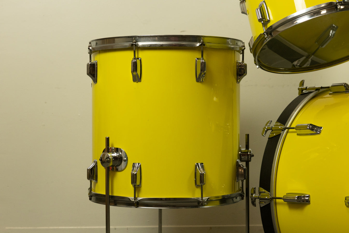 Vintage Rogers "Bumble Bee" Londoner Drum Set