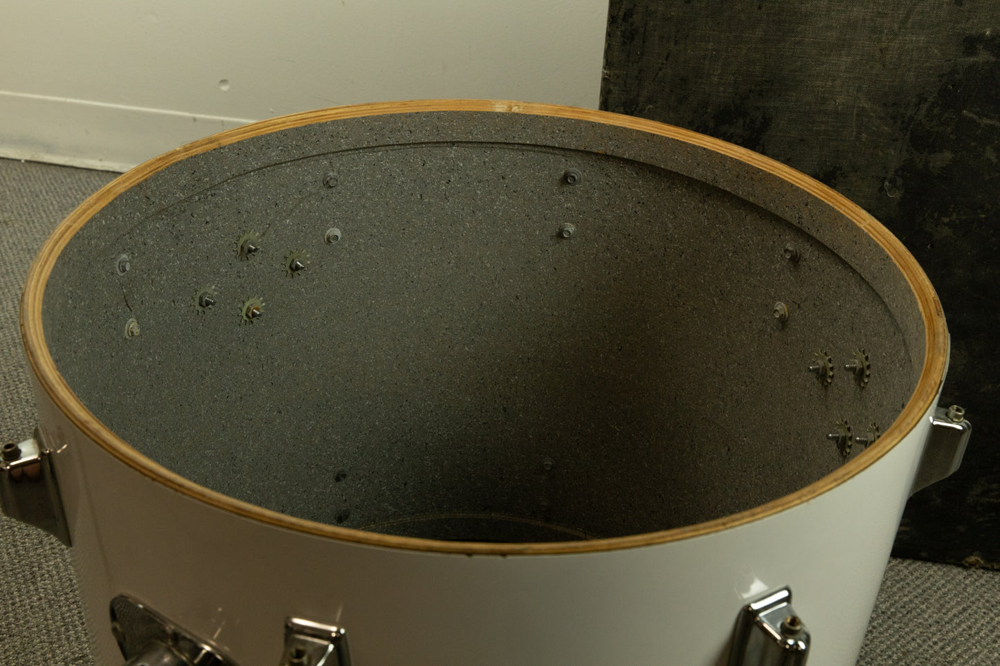 1970s Rogers 16x18" New England White "Big R" Floor Tom