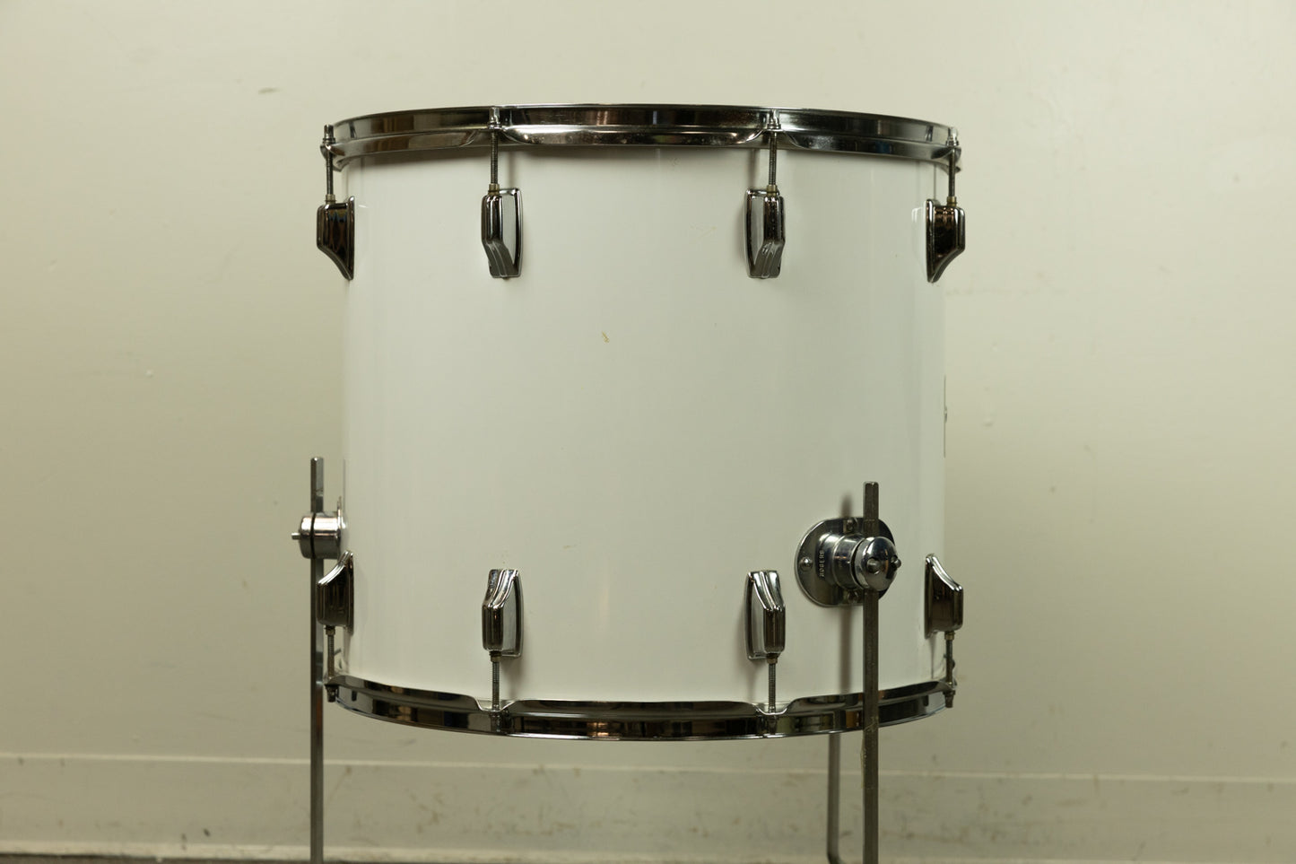 1970s Rogers 16x18" New England White "Big R" Floor Tom