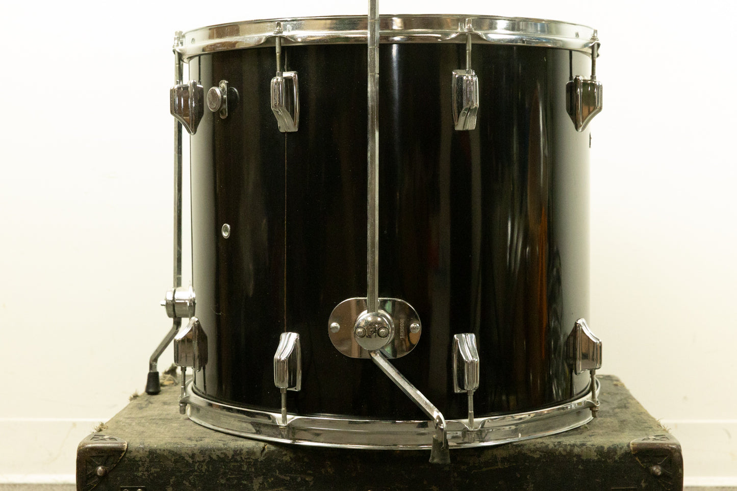 1970s Rogers 16x18 Jet Black Pearl Floor Tom