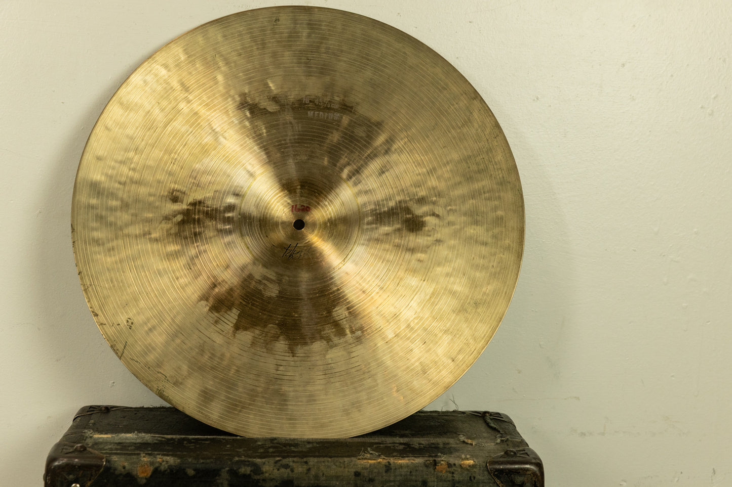 Zildjian K Istanbul 18" New Stamp Medium Ride Cymbal 1620g