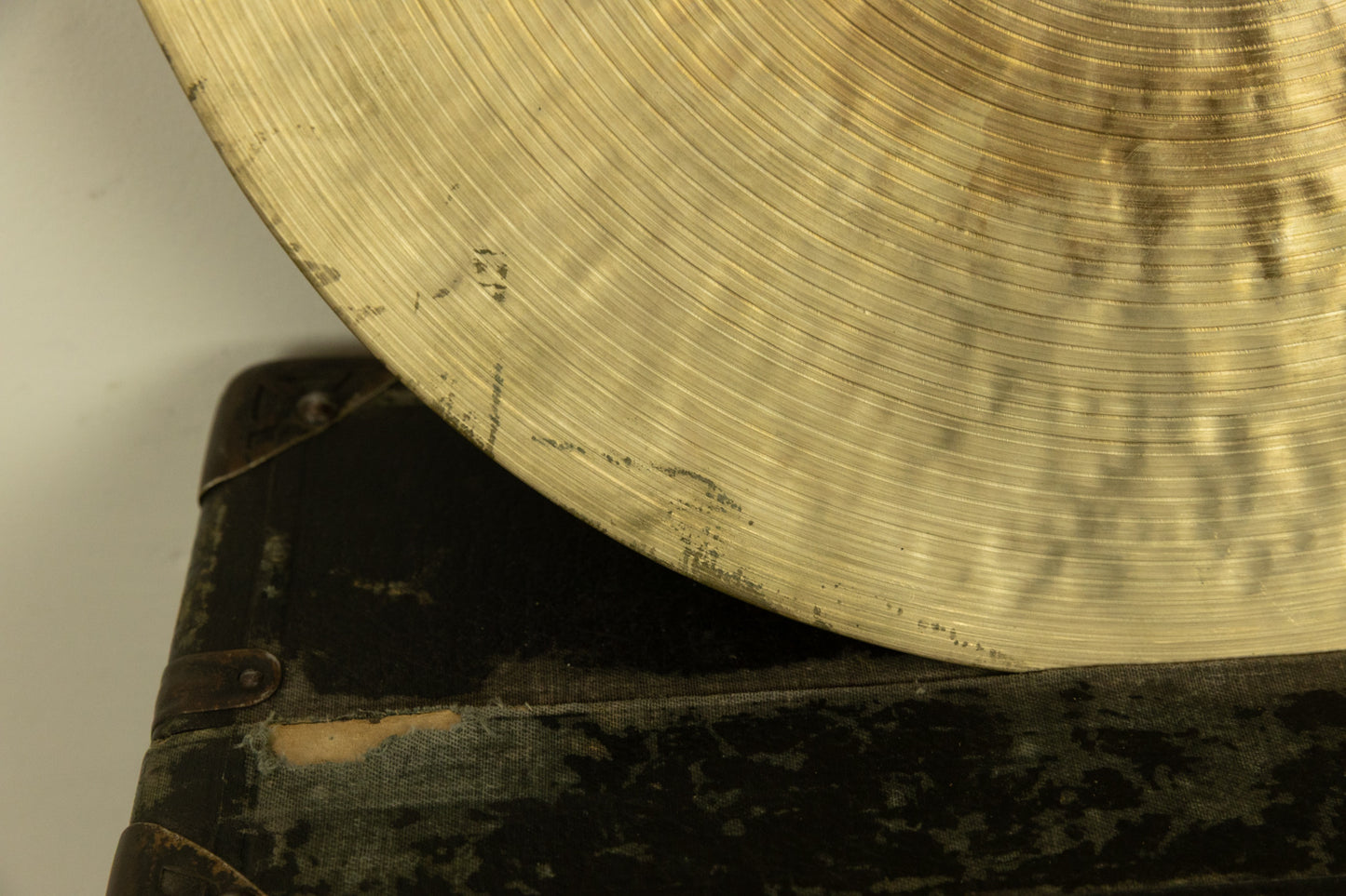Zildjian K Istanbul 18" New Stamp Medium Ride Cymbal 1620g