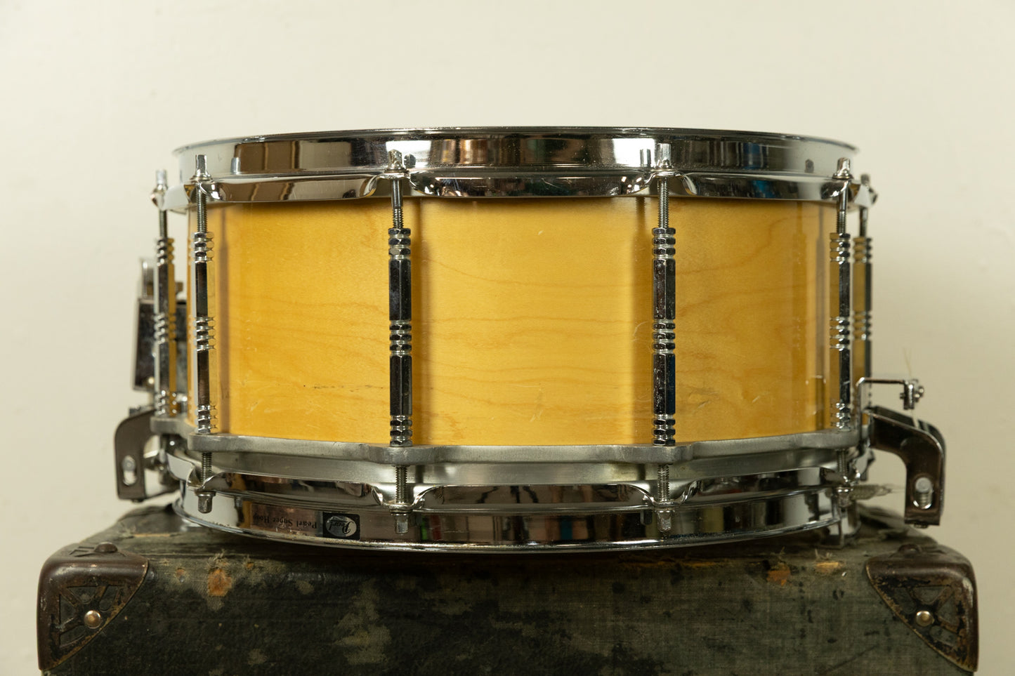 1980s Pearl 6.5x14 Maple Free-Floating Snare Drum