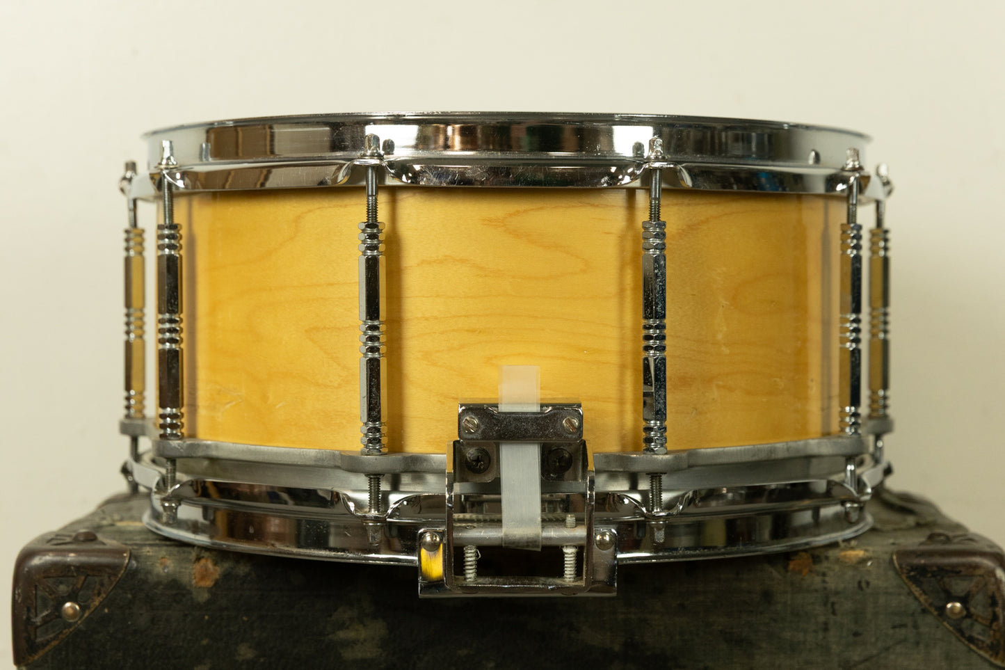 1980s Pearl 6.5x14 Maple Free-Floating Snare Drum