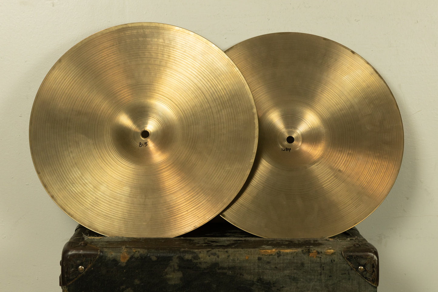 1960s A Zildjian 14" New Beat Hi Hat Cymbals 813g 1284g