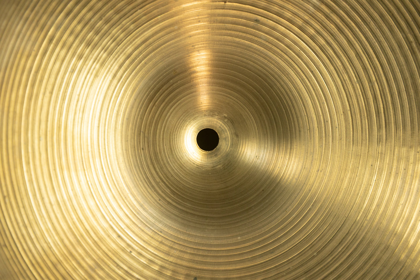 1960s A Zildjian 14" New Beat Hi Hat Cymbals 813g 1284g