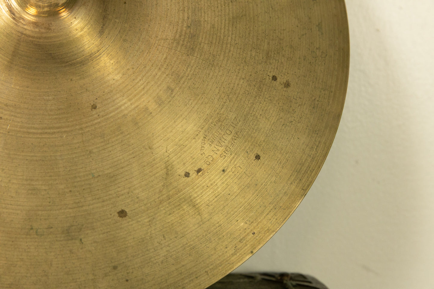1960s Zildjian A 14" New Beat Hi Hat Cymbal 1140g