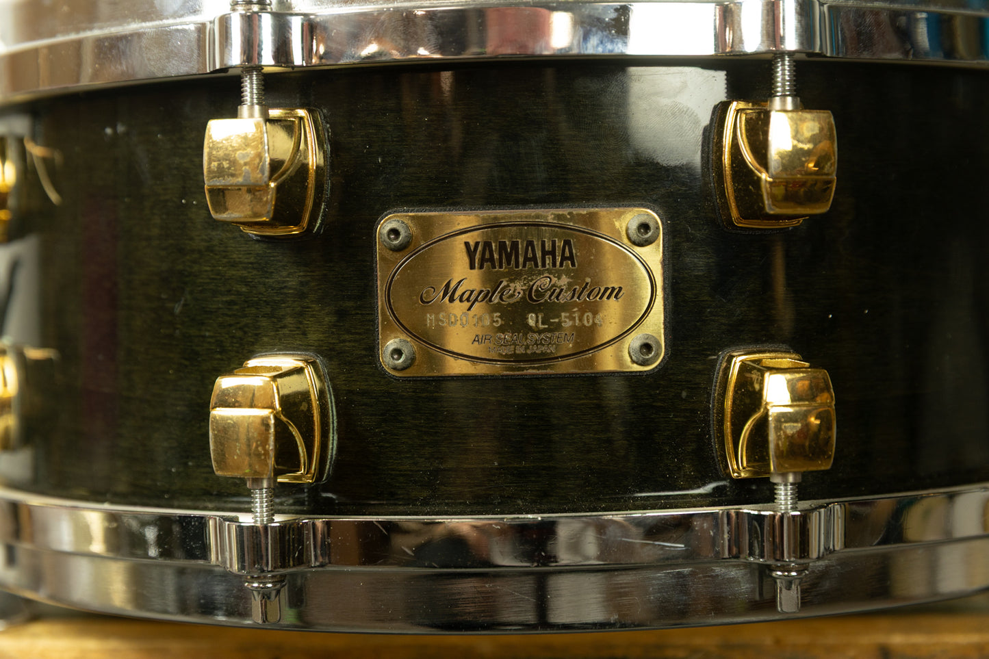 Yamaha 5.5x14 Maple Custom Ebony Lacquer Snare Drum