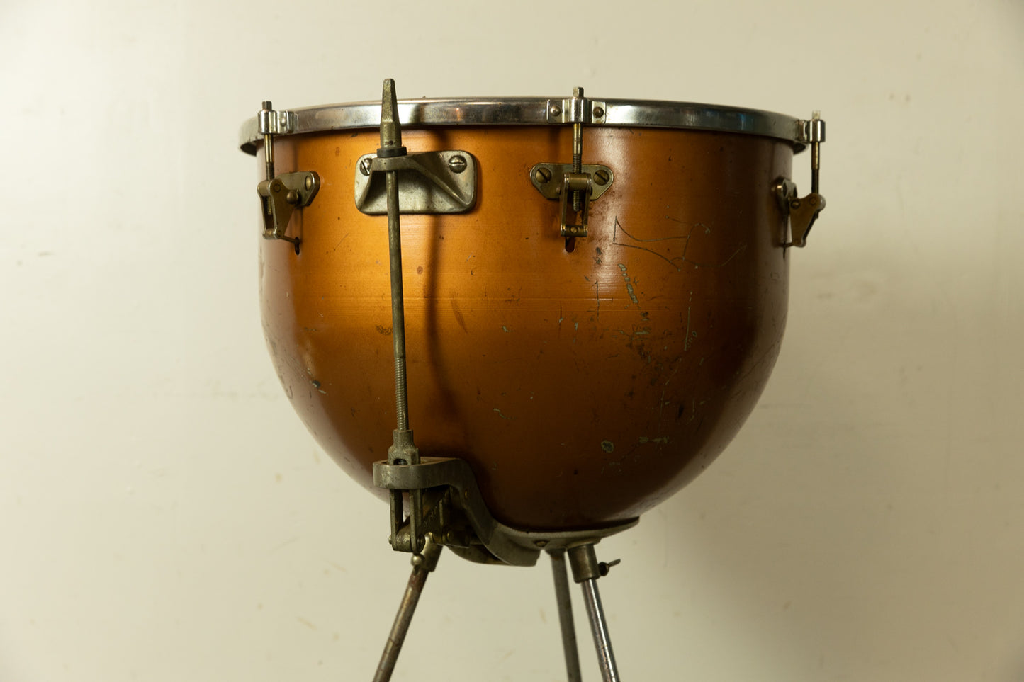 Vintage Ludwig 20" Machine Timpani