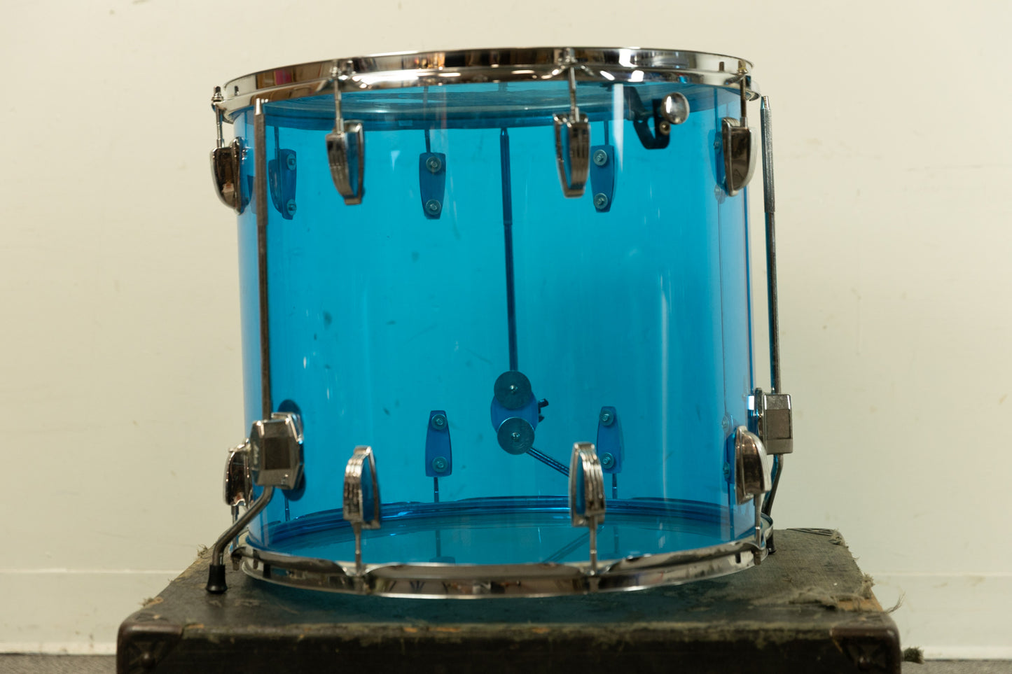 1970s Ludwig 16x18 Blue Vistalite Floor Tom