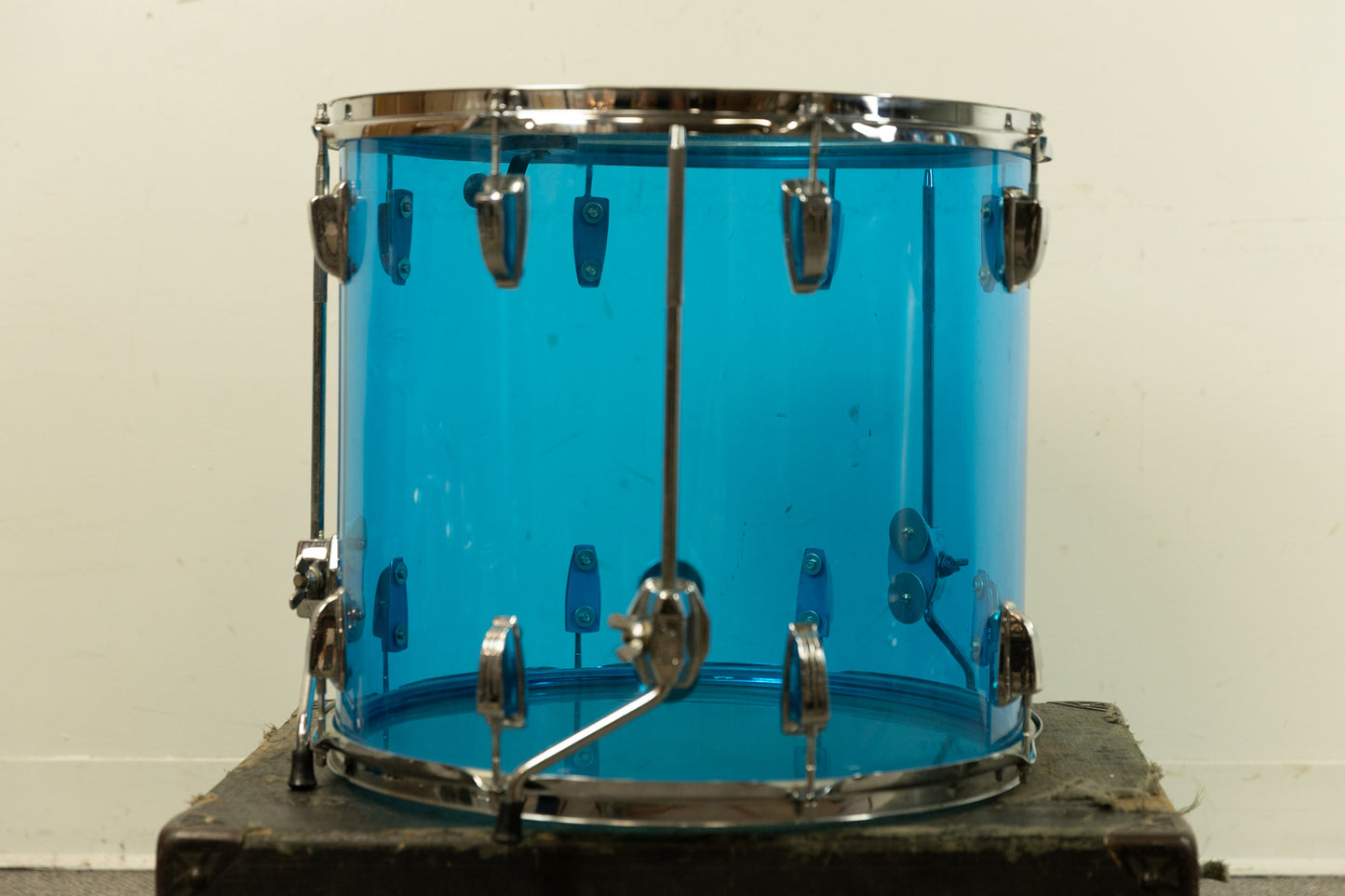1970s Ludwig 16x18 Blue Vistalite Floor Tom