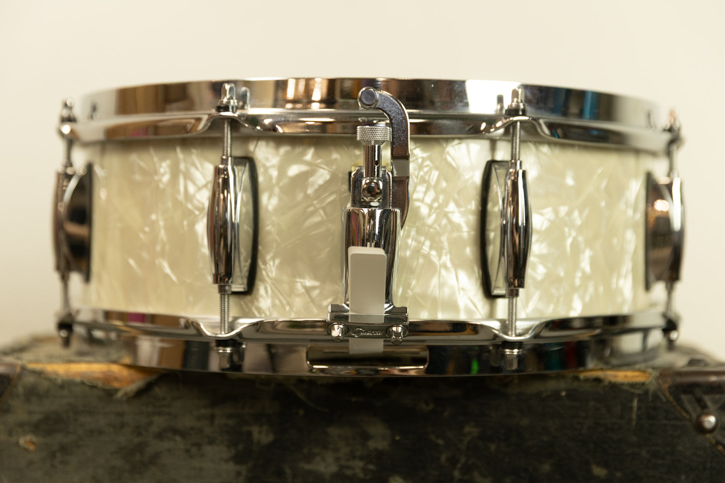 Gretsch 5x14 Renown White Marine Pearl Snare Drum