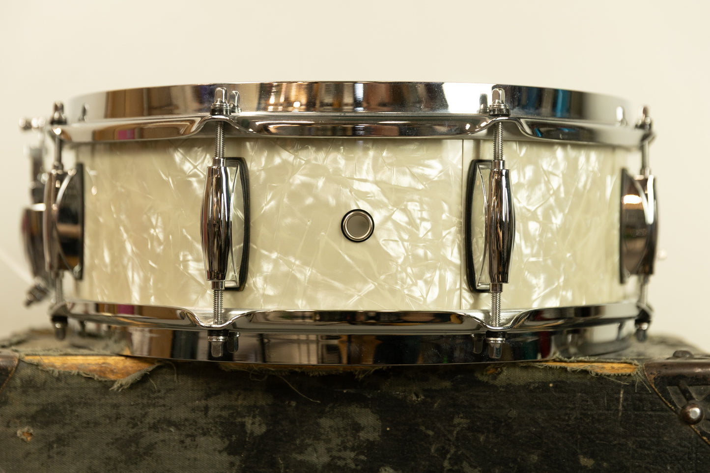Gretsch 5x14 Renown White Marine Pearl Snare Drum