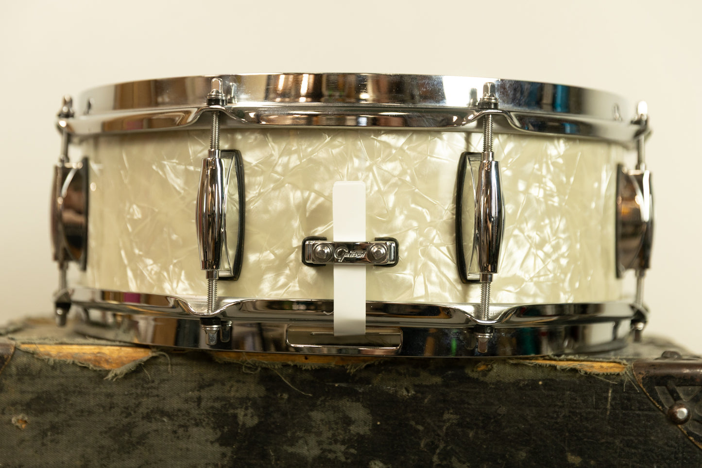 Gretsch 5x14 Renown White Marine Pearl Snare Drum