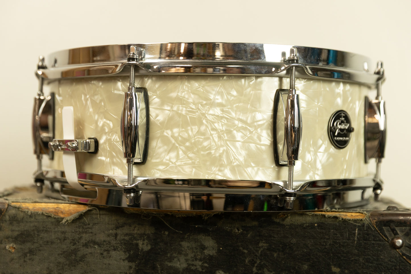Gretsch 5x14 Renown White Marine Pearl Snare Drum