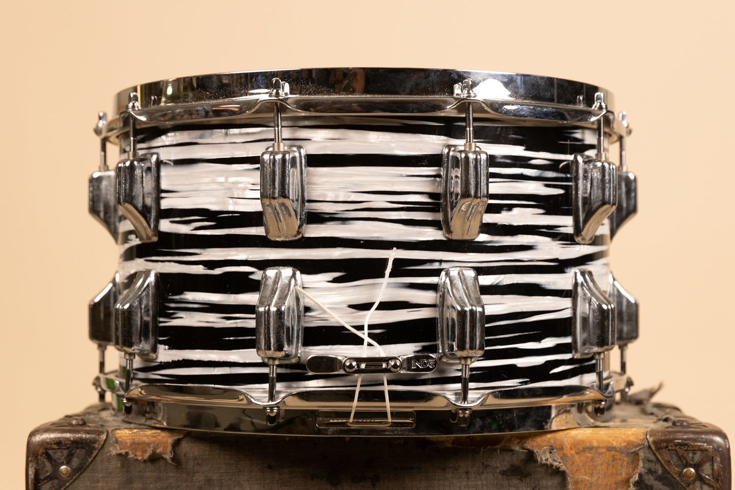 Vintage Newsound 8x14 White Tiger Pearl Snare Drum