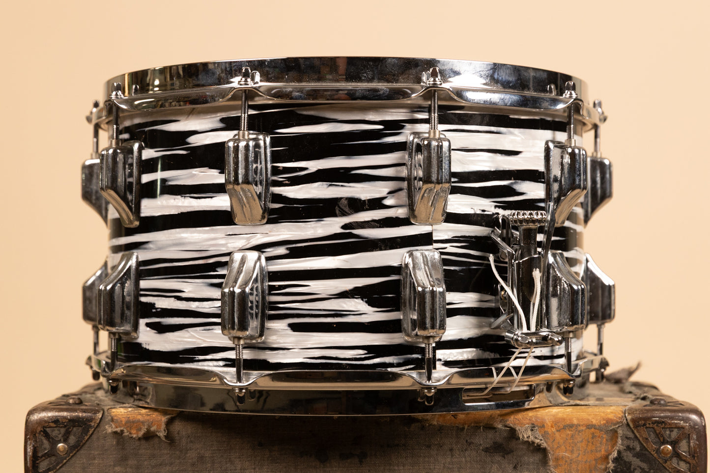 Vintage Newsound 8x14 White Tiger Pearl Snare Drum