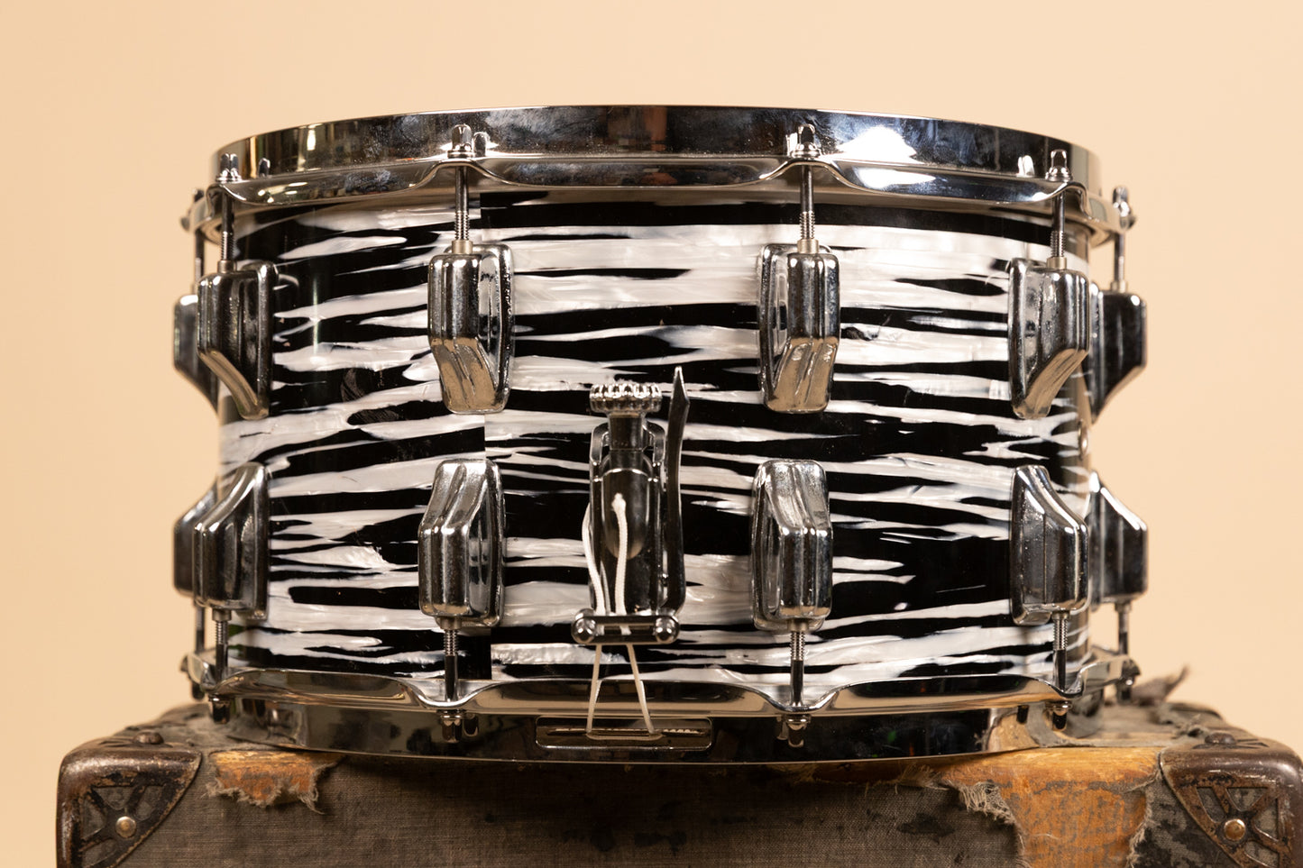 Vintage Newsound 8x14 White Tiger Pearl Snare Drum