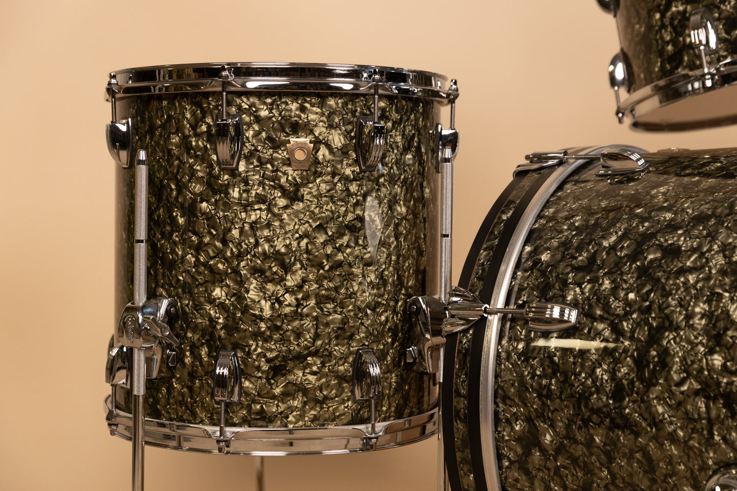 2026 Ludwig Moss Green Pearl Classic Maple Downbeat Drum Set