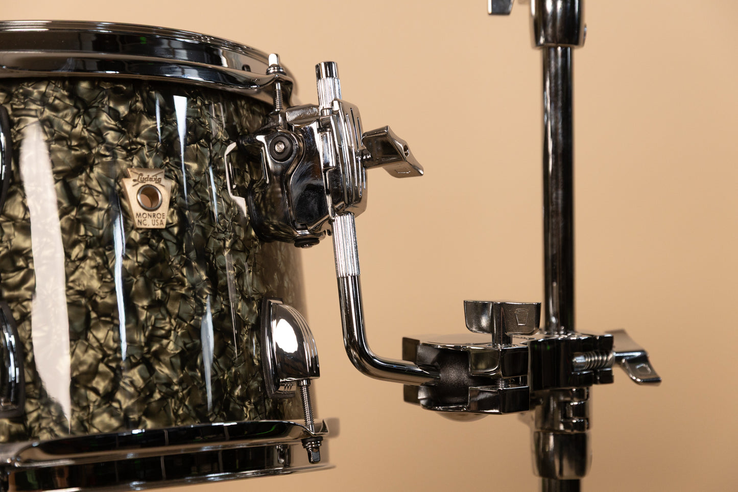 2026 Ludwig Moss Green Pearl Classic Maple Downbeat Drum Set