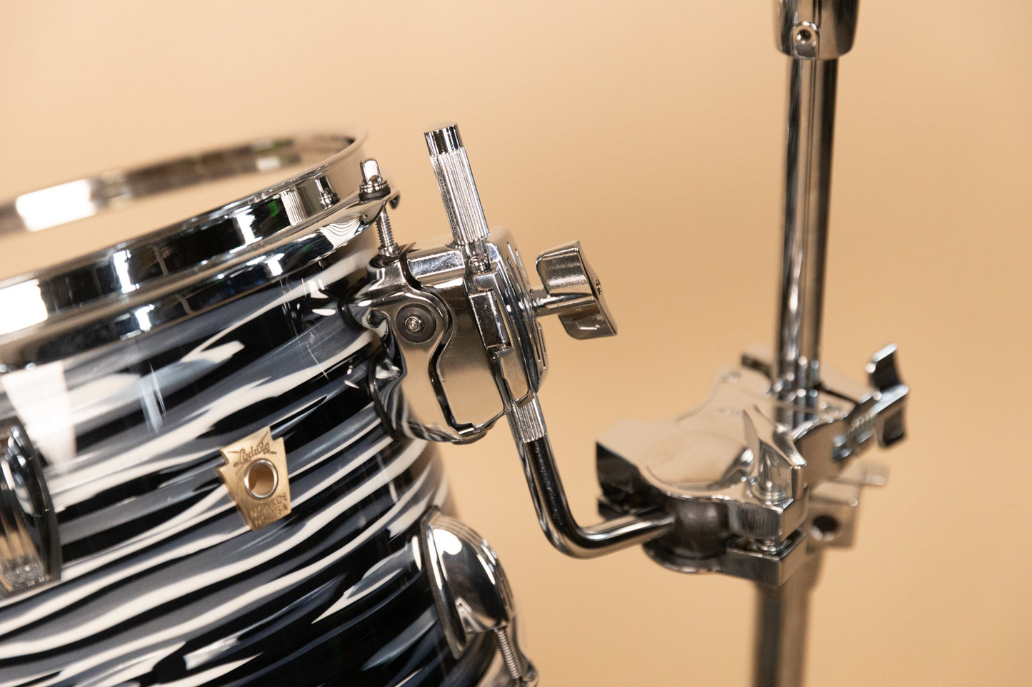2026 Ludwig Black Oyster Classic Maple Jazzette Drum Set