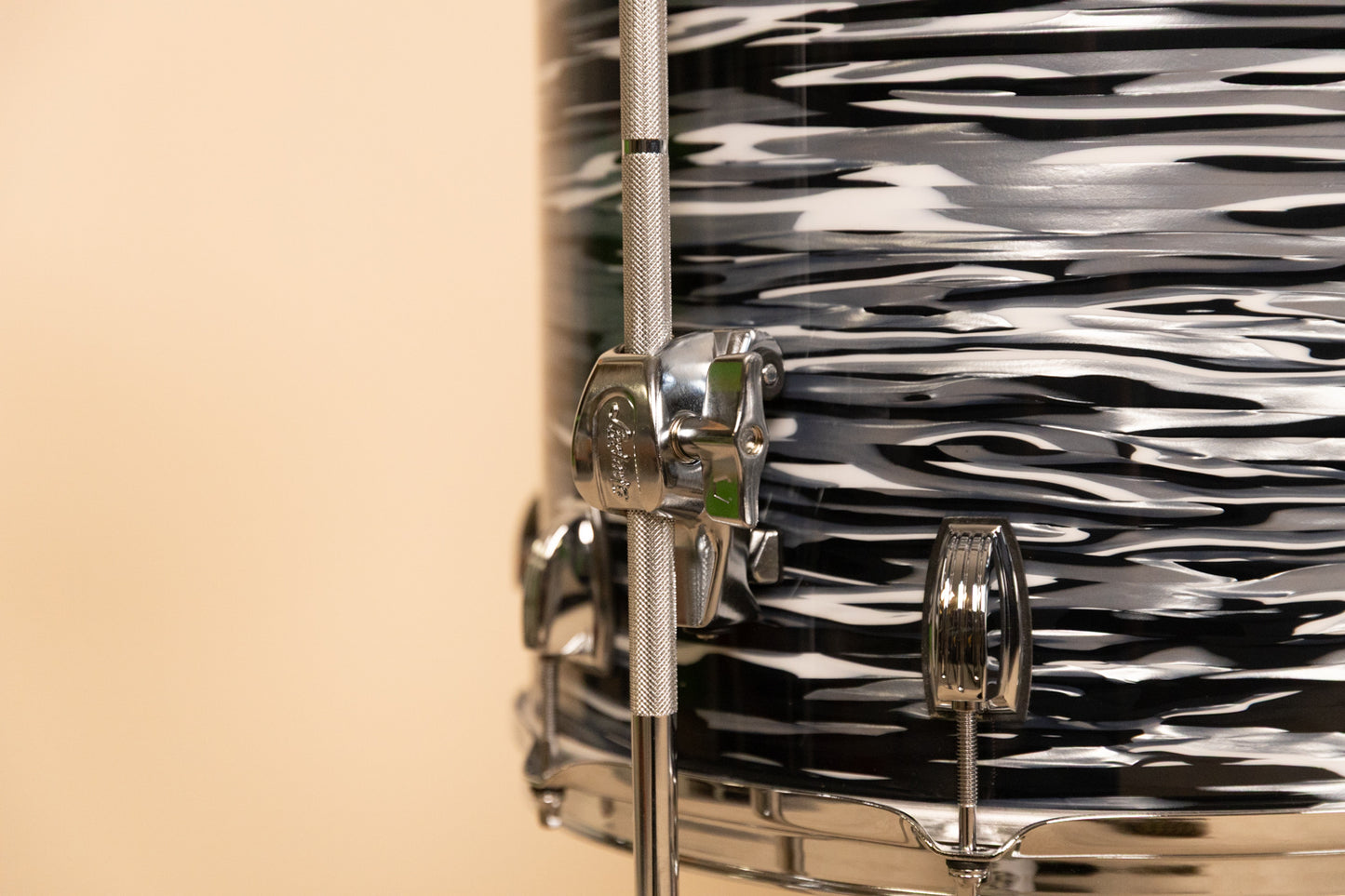 2026 Ludwig Black Oyster Classic Maple Jazzette Drum Set
