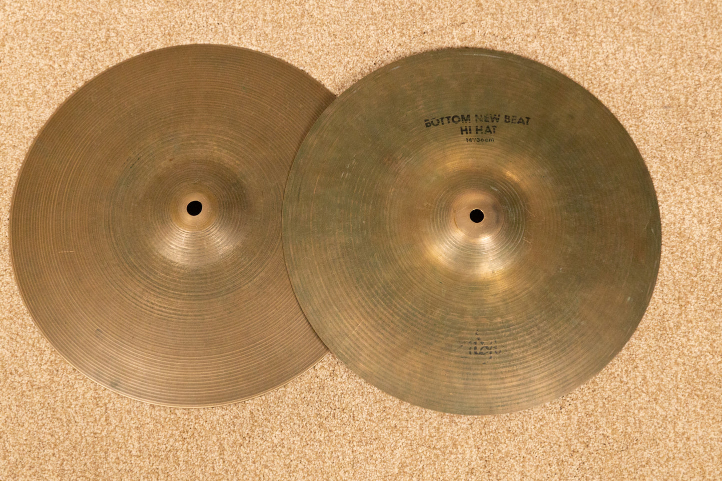 1990s Zildjian A 14" New Beat Hi Hat Cymbals 940g 1320g