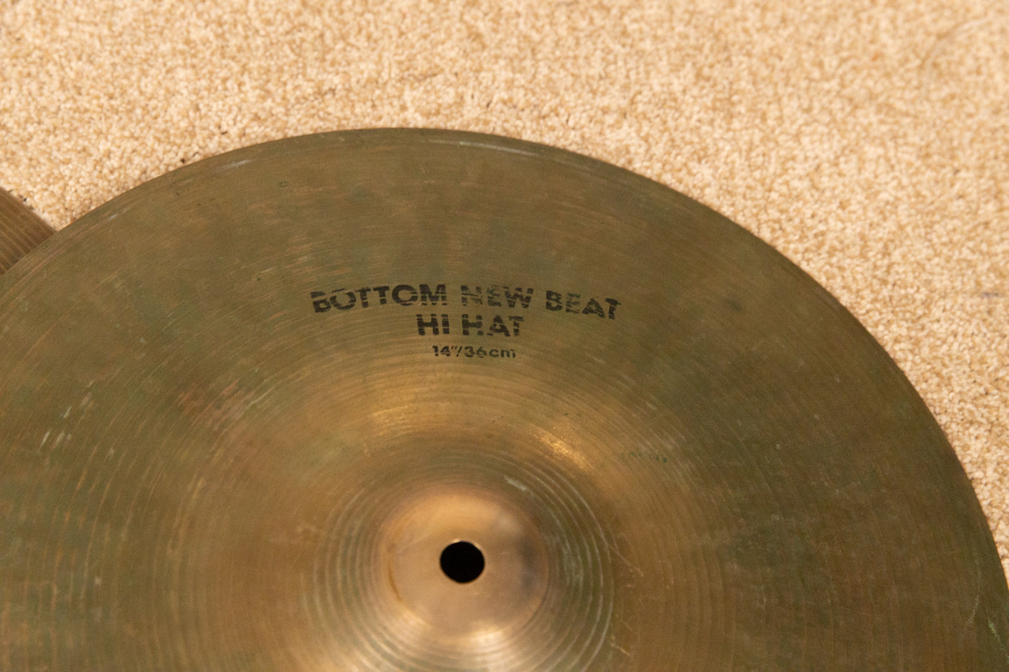 1990s Zildjian A 14" New Beat Hi Hat Cymbals 940g 1320g