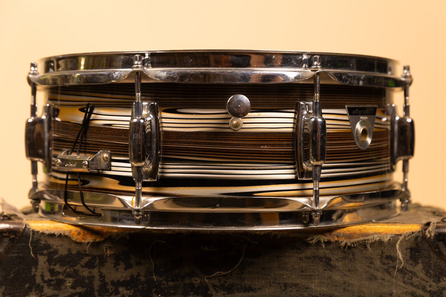 1970s Ludwig 5x14 Standard Gold Strata Snare Drum