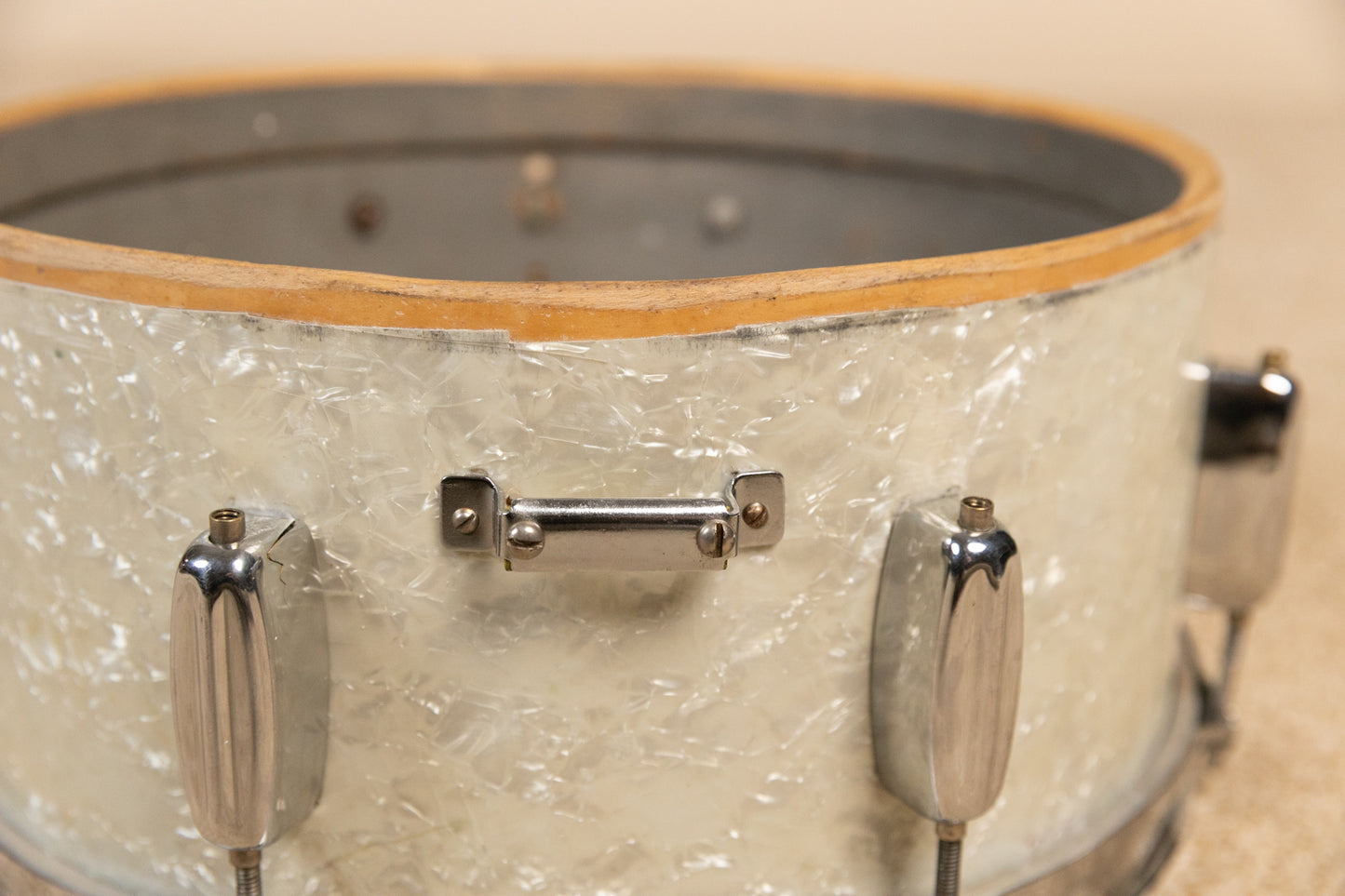 1959 Rogers 6.5x14 "Pirate Badge" Holiday White Marine Pearl Snare Drum
