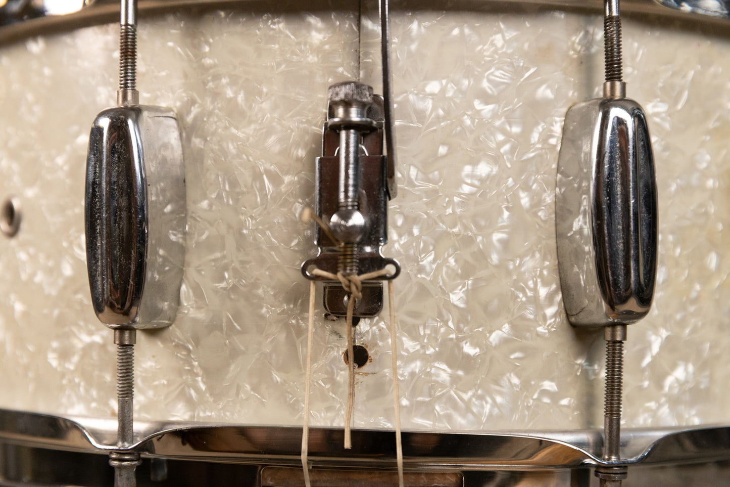 1959 Rogers 6.5x14 "Pirate Badge" Holiday White Marine Pearl Snare Drum