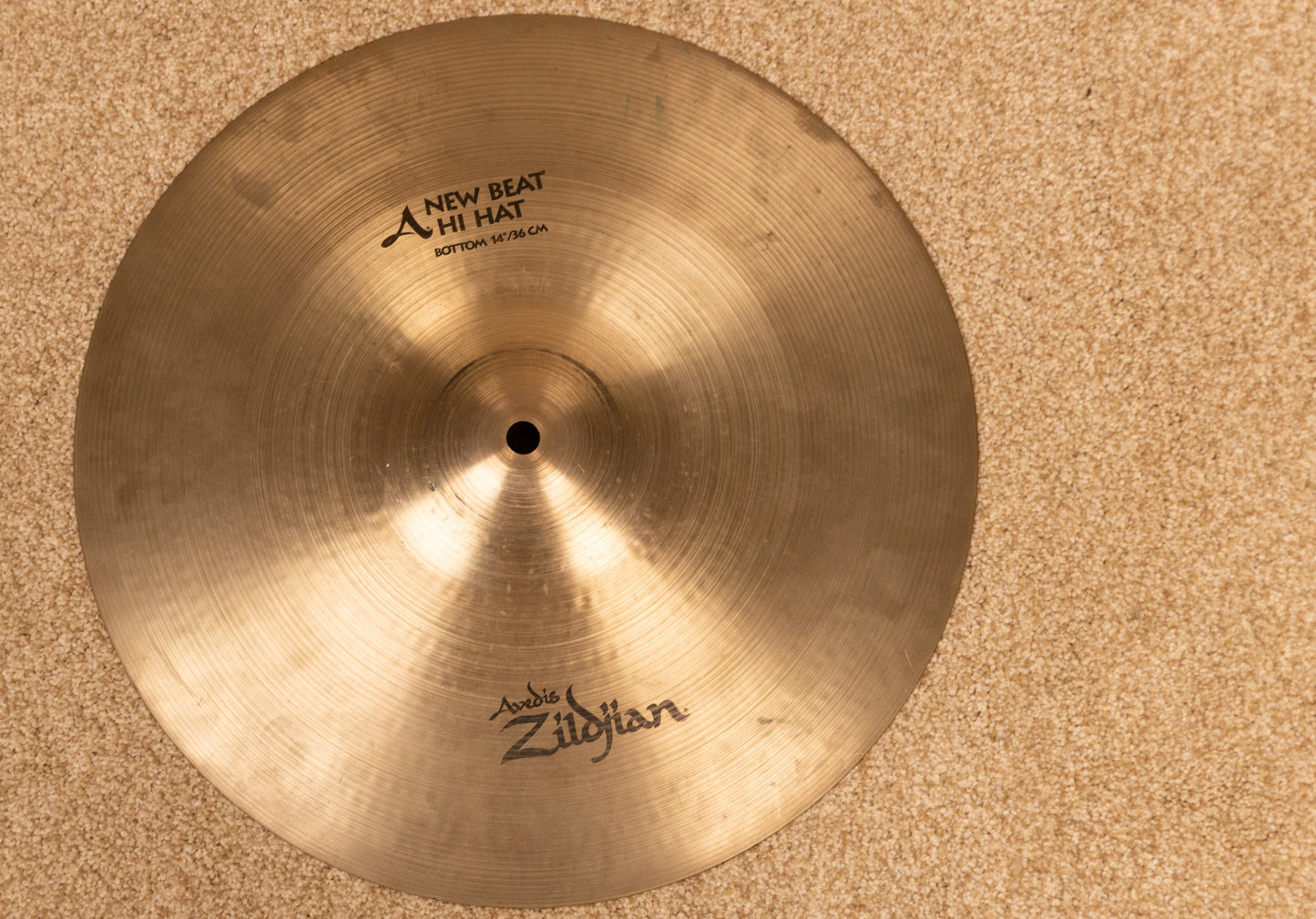 1990s Zildjian A 14" New Beat Hi Hat Bottom Cymbal 1385g