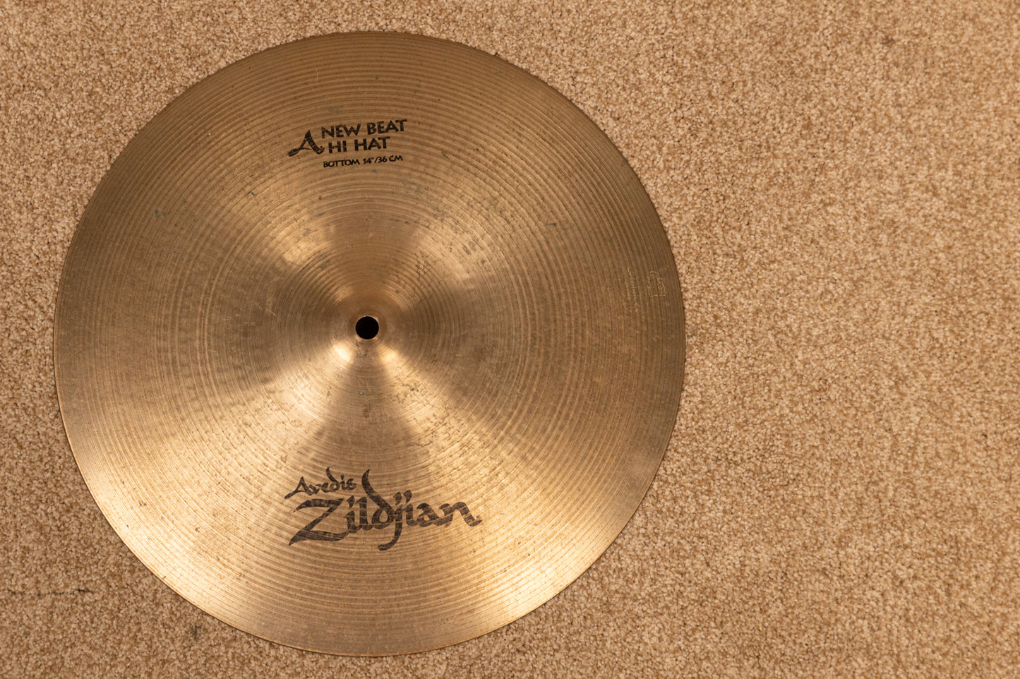 1990s Zildjian A 14" New Beat Hi Hat Bottom Cymbal 1438g