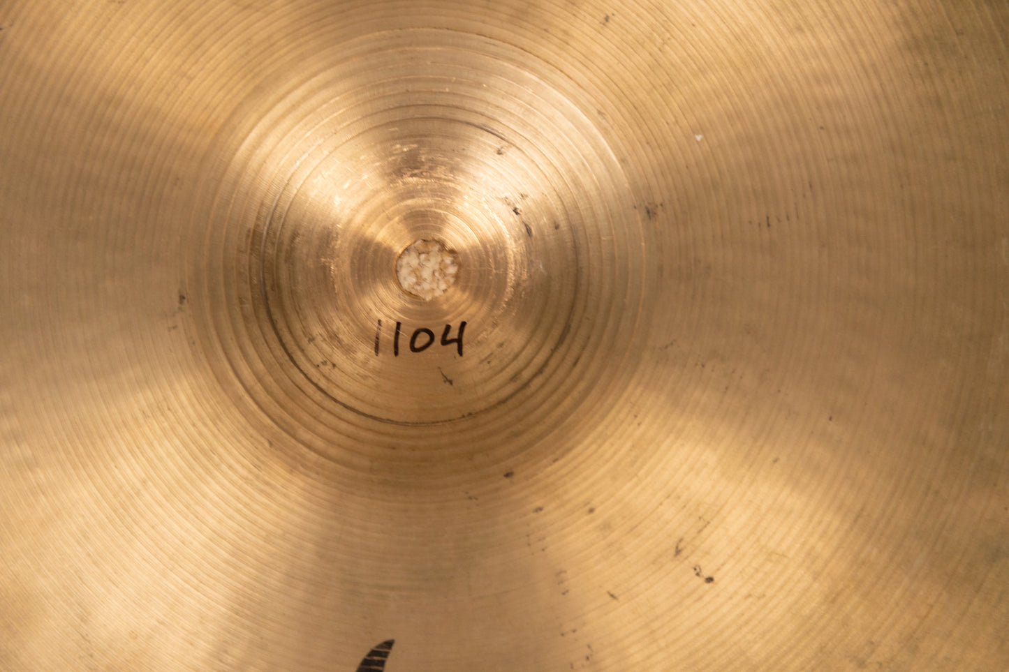 1990s Zildjian A 16" Medium Thin Crash Cymbal 1104g