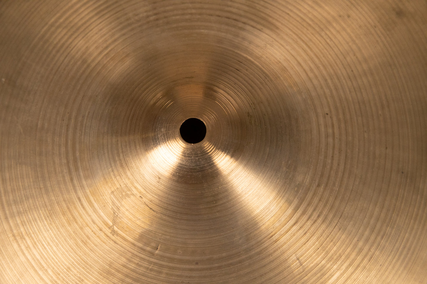 1960s Zildjian A 14" New Beat Hi Hat Cymbals 814g 1268g