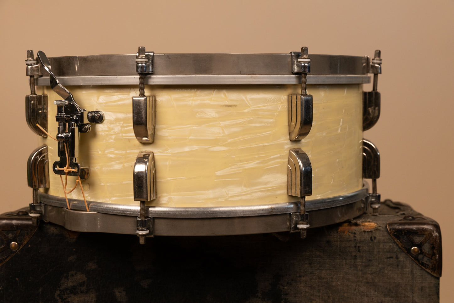 1940s Leedy 5.5x14 Avalon Pearl Broadway Snare Drum