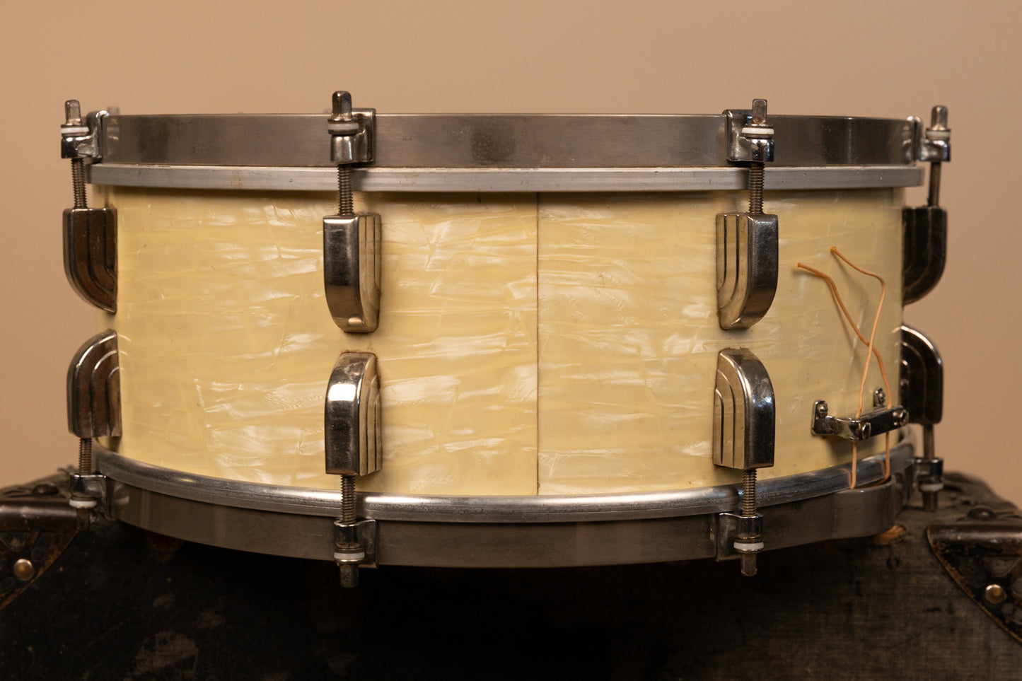 1940s Leedy 5.5x14 Avalon Pearl Broadway Snare Drum