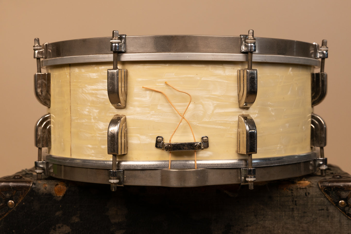 1940s Leedy 5.5x14 Avalon Pearl Broadway Snare Drum
