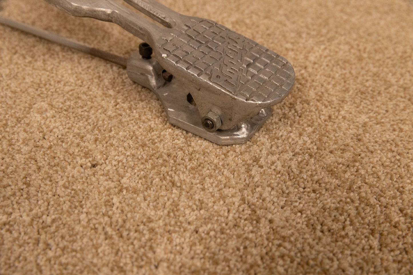 1960s Rogers Swivomatic #4402 Solid Board Hi Hat Stand