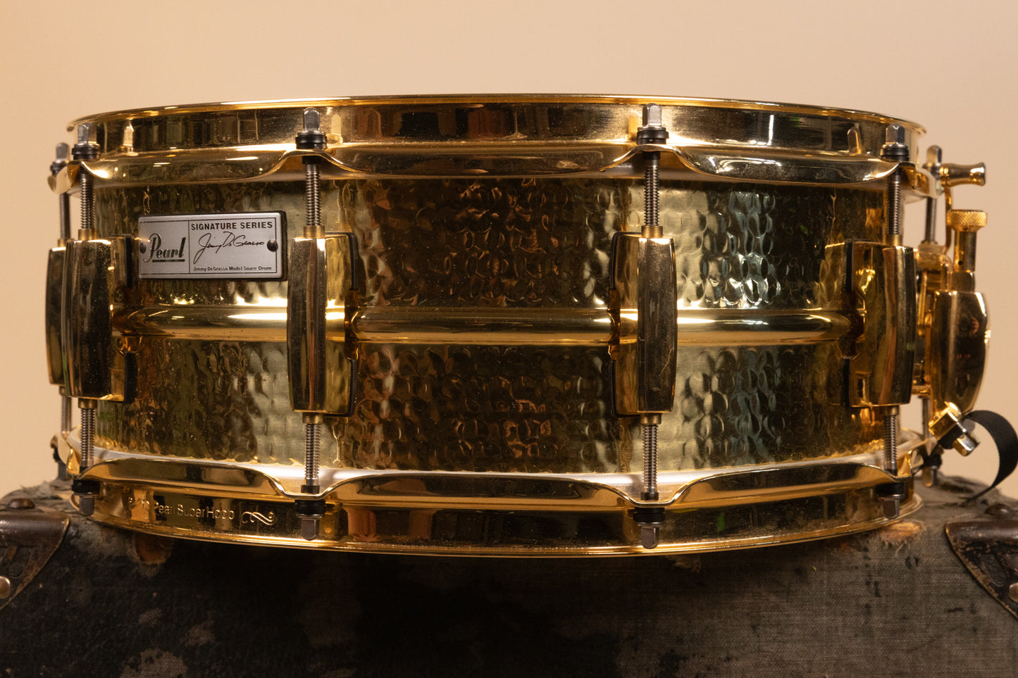 Pearl 5.5x14 Jimmy DeGrasso Signature Hammered Brass Snare Drum