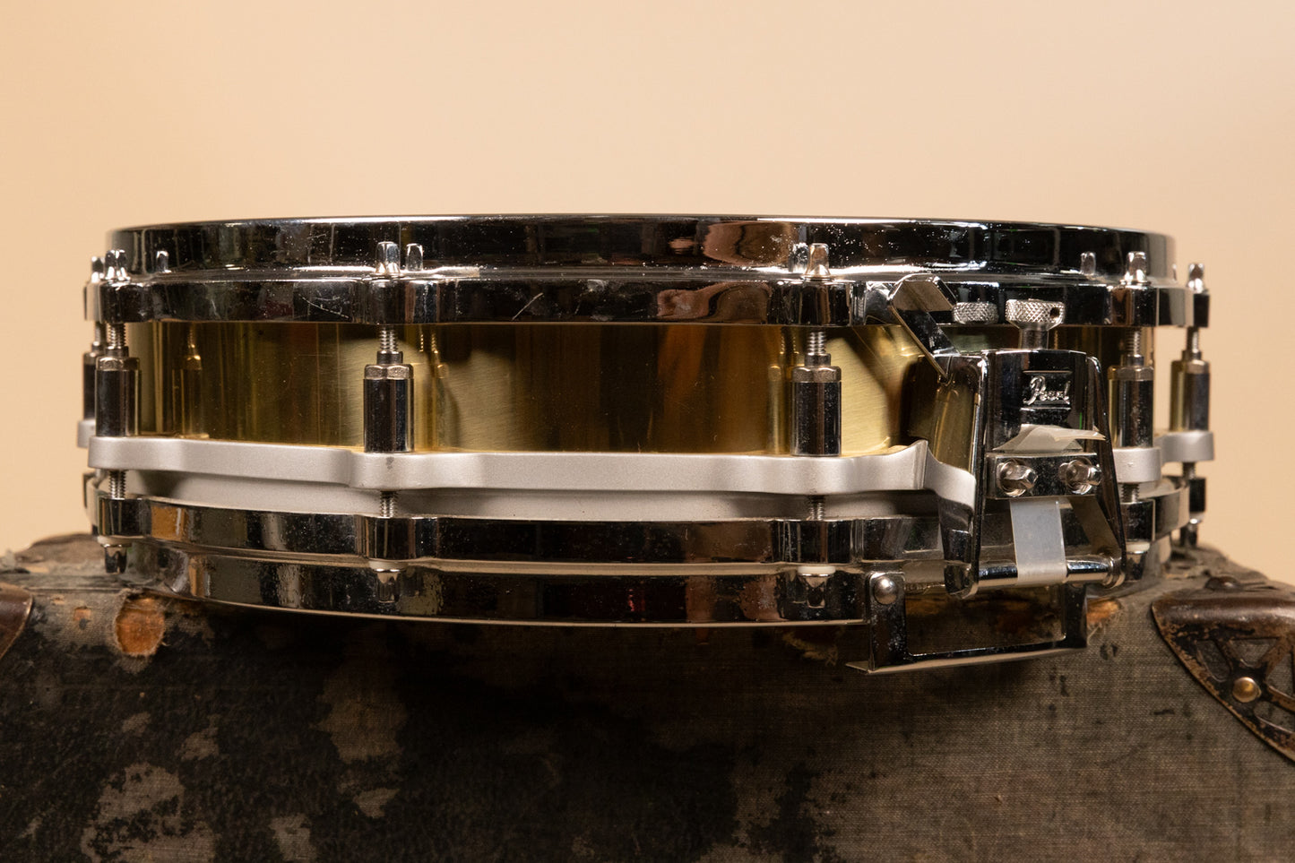1980s Pearl 3.5x14 Brass Free Floating Snare Drum