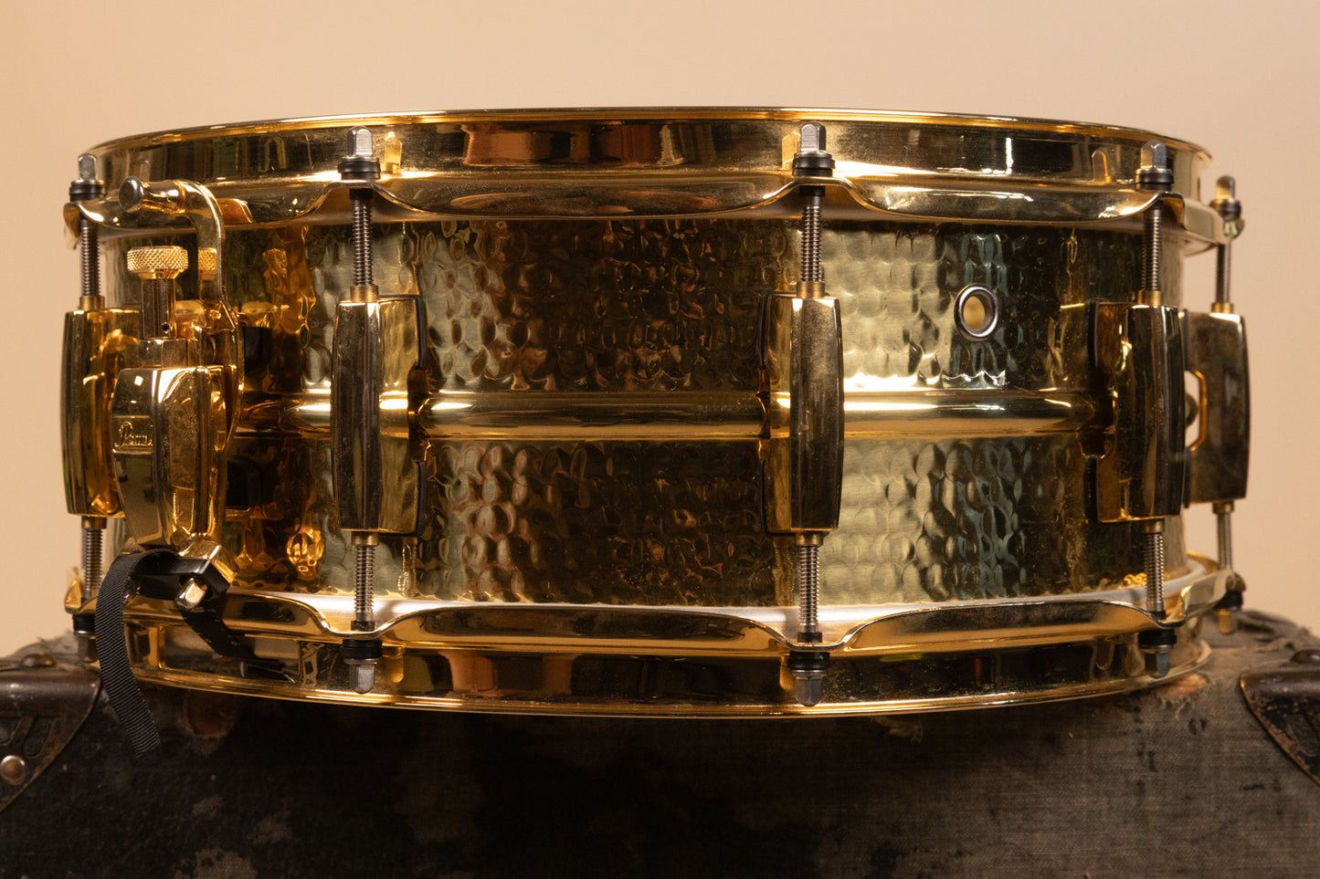 Pearl 5.5x14 Jimmy DeGrasso Signature Hammered Brass Snare Drum
