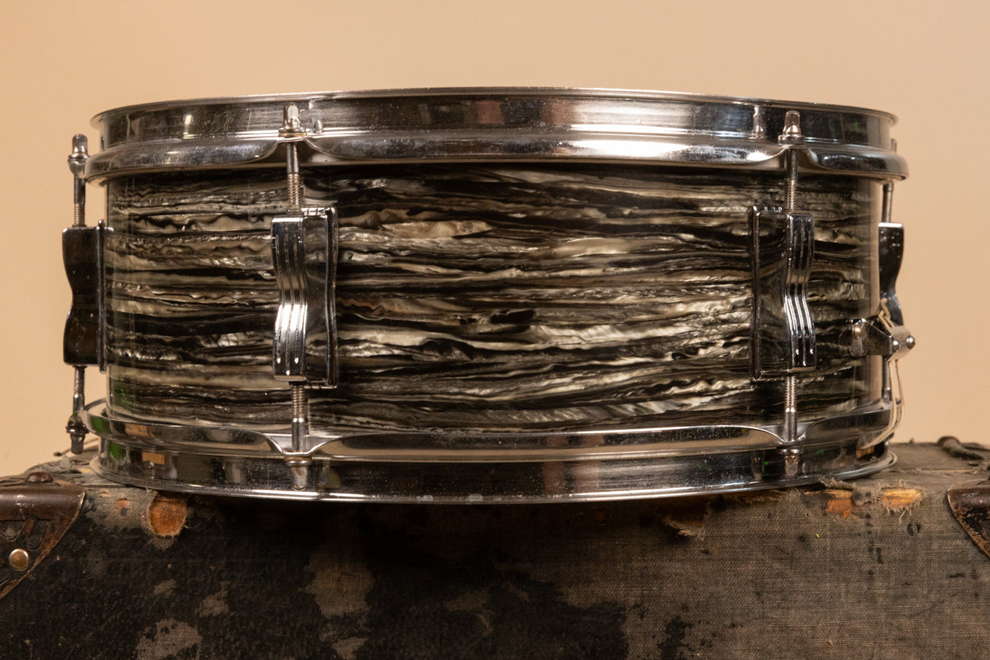 1960s Ludwig 5x14 Oyster Black Pearl Pioneer Snare Drum