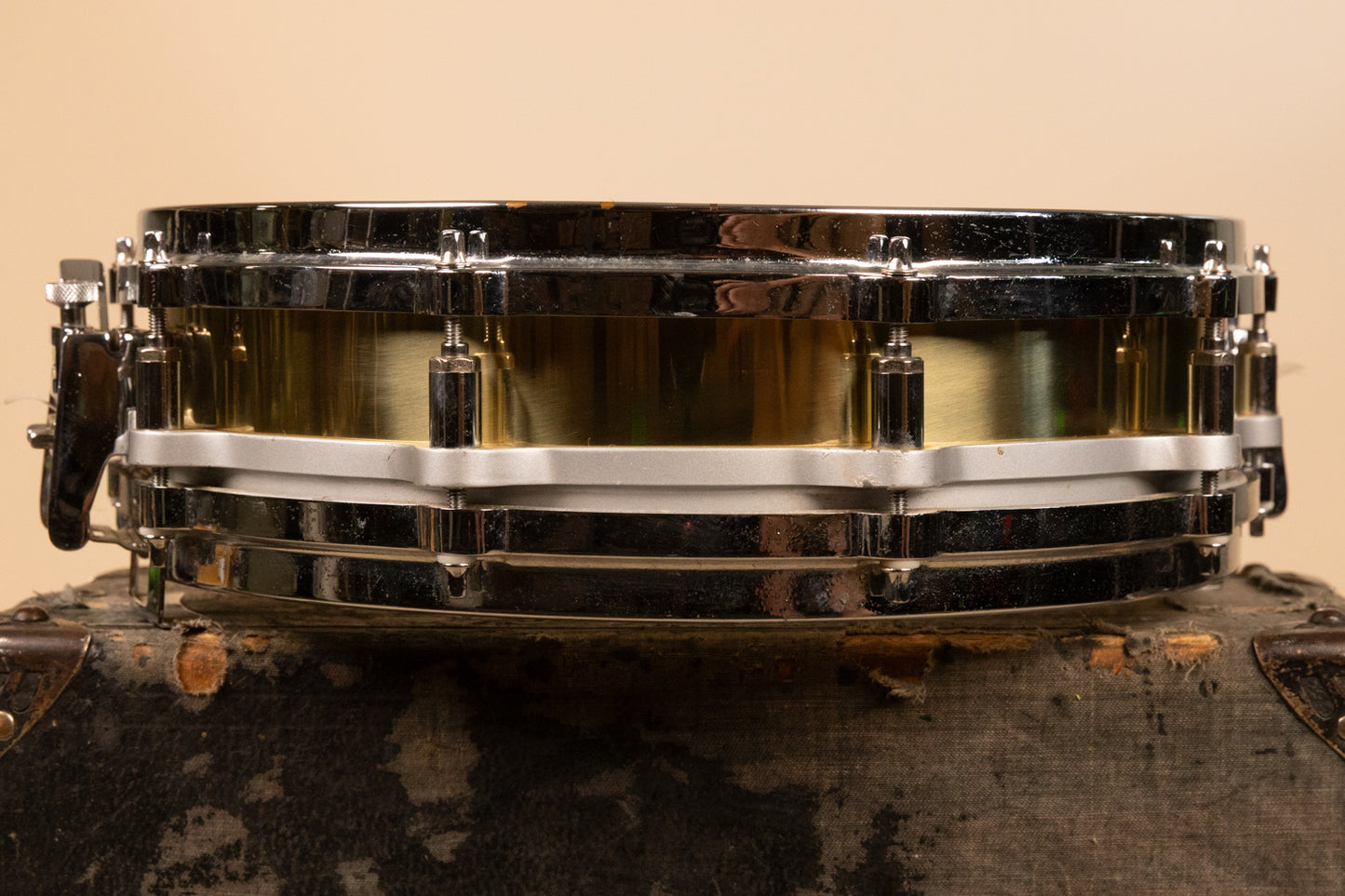 1980s Pearl 3.5x14 Brass Free Floating Snare Drum