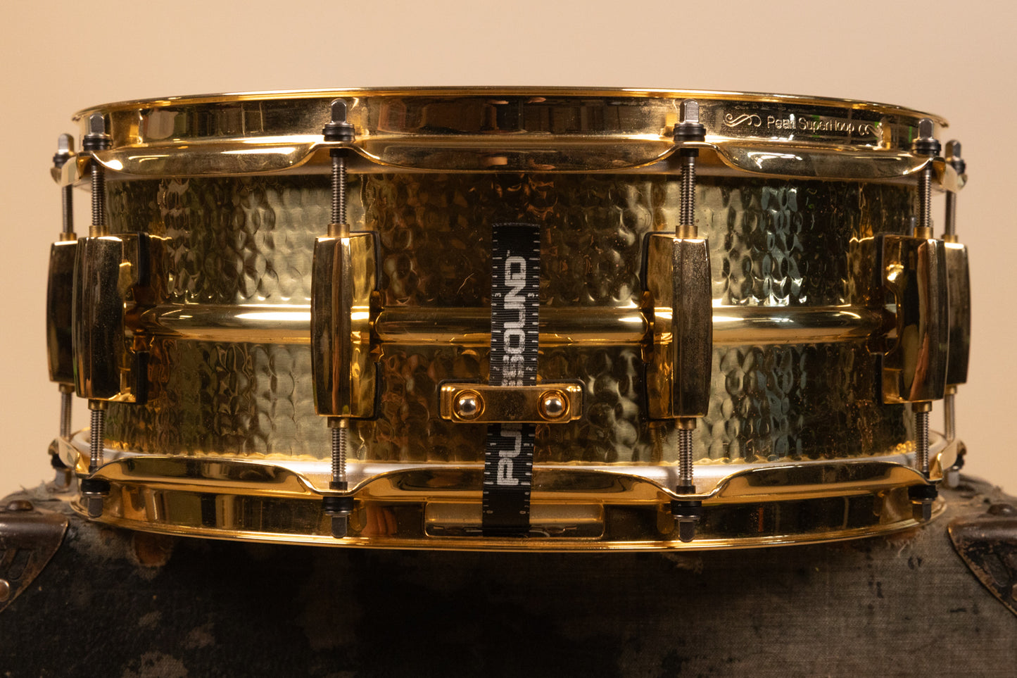 Pearl 5.5x14 Jimmy DeGrasso Signature Hammered Brass Snare Drum
