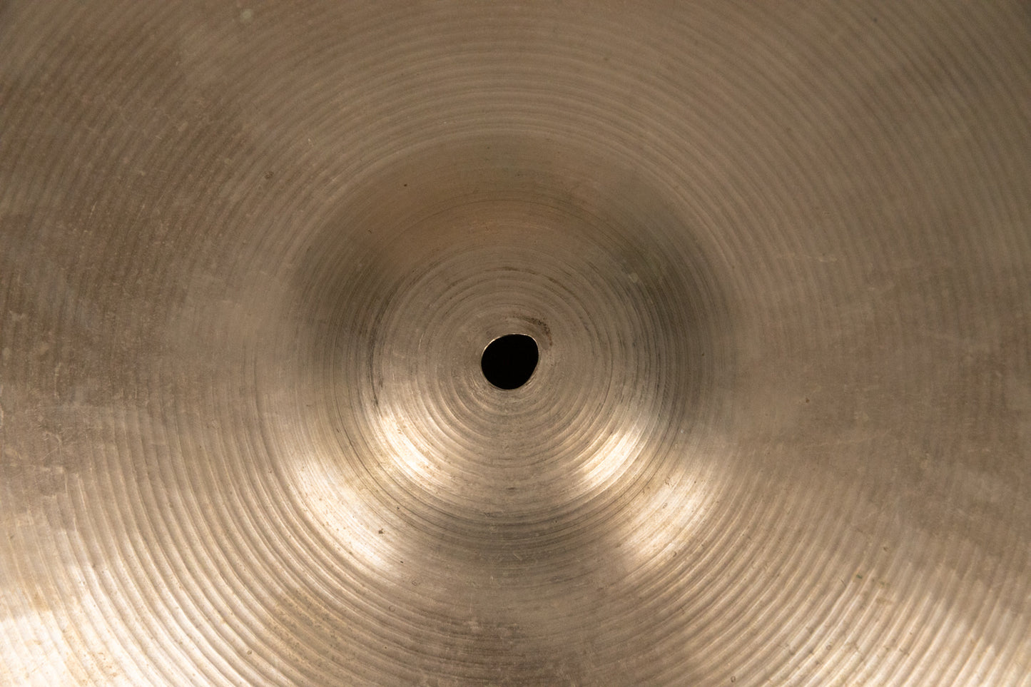 Vintage 18" Paiste Ludwig Standard Crash Cymbal 1328g