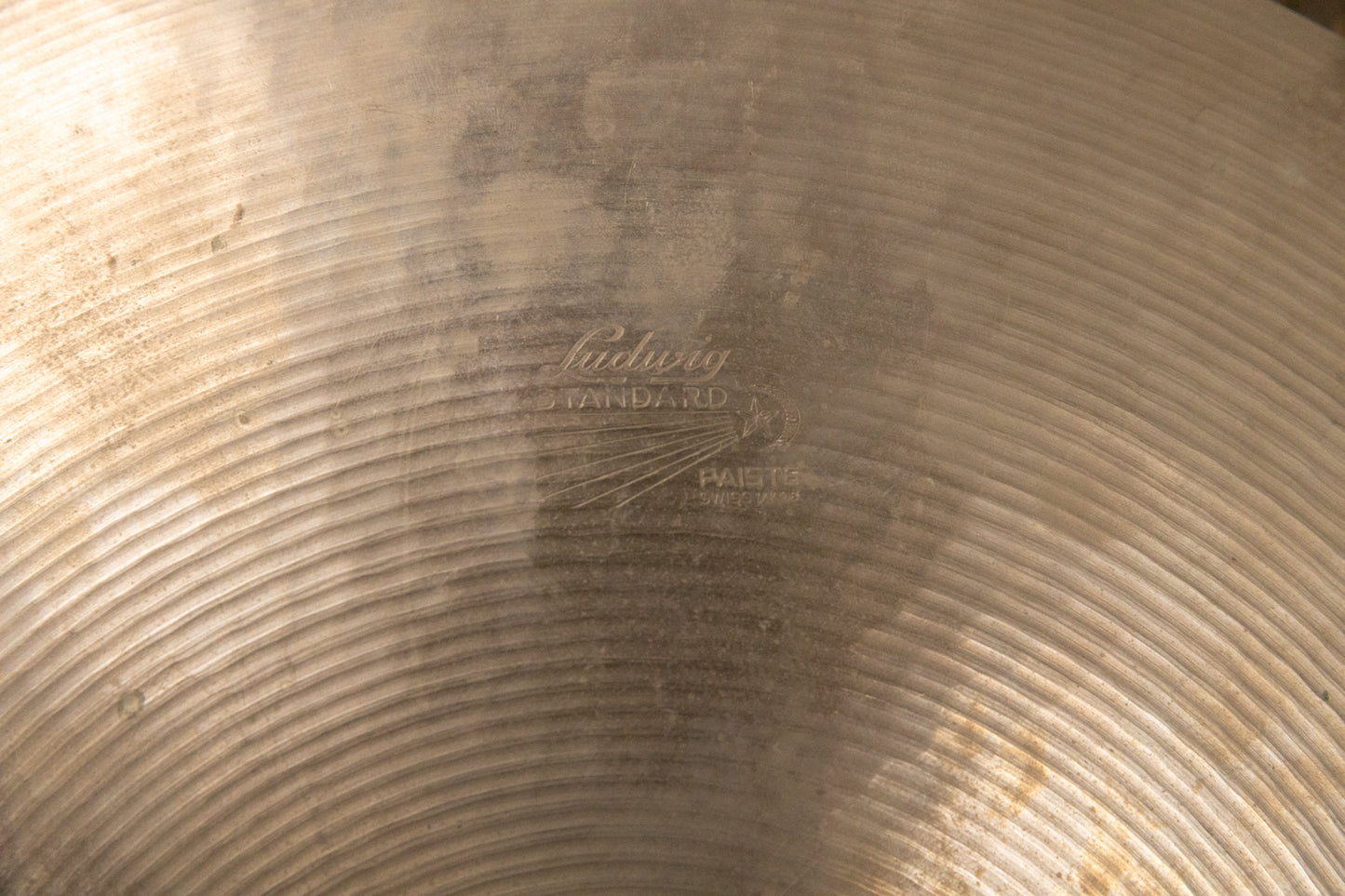 Vintage 18" Paiste Ludwig Standard Crash Cymbal 1328g